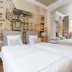 Avanti Aparthotel 4*