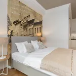 Avanti Aparthotel 4*