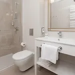 Avanti 4*