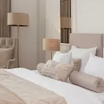 Aparthotel Avanti 4*