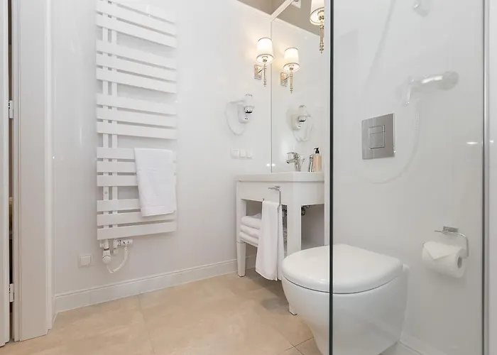 Avanti Aparthotel 4*