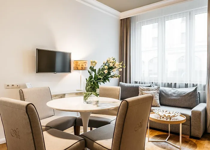 Avanti Aparthotel 4*